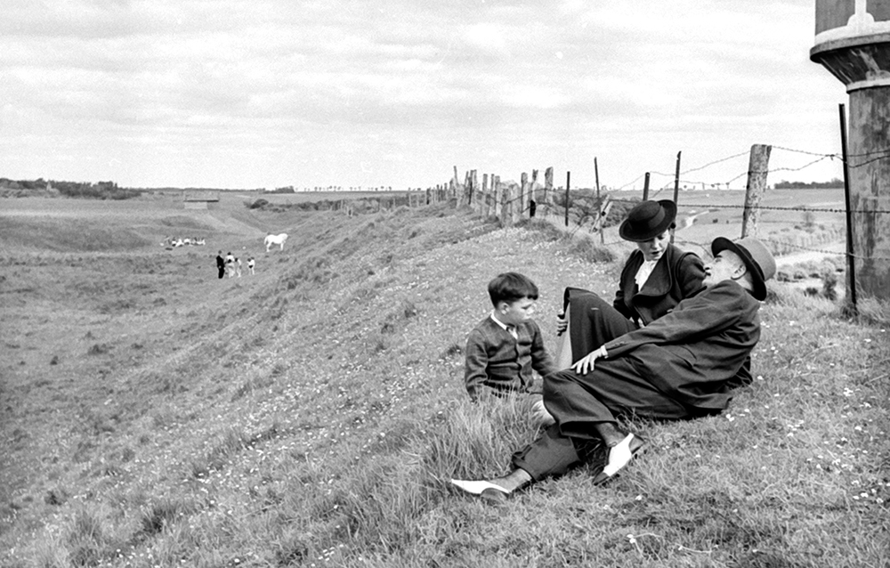 1938